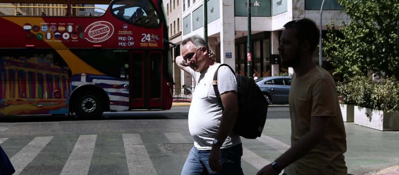 Εβδομάδα ανακοινώσεων: Νέοι περιορισμοί για τους ανεμβολίαστους και δύο υποχρεωτικά rapid test την εβδομάδα